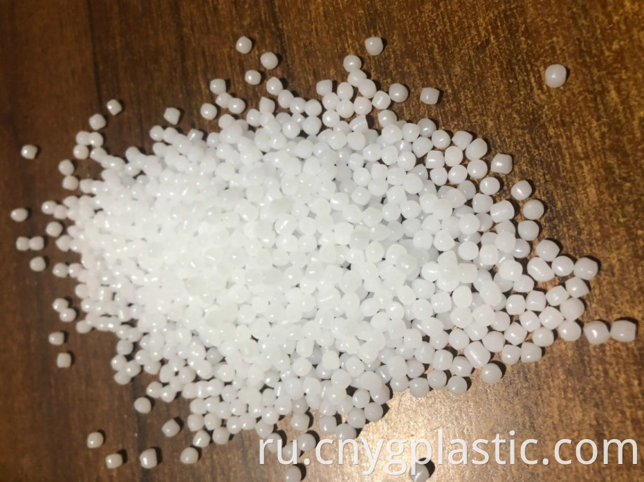 HDPE plastic particles)